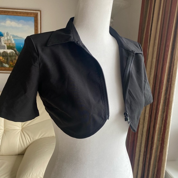 Finesse size XS Women's Black Crop-top - Picture 8 of 9